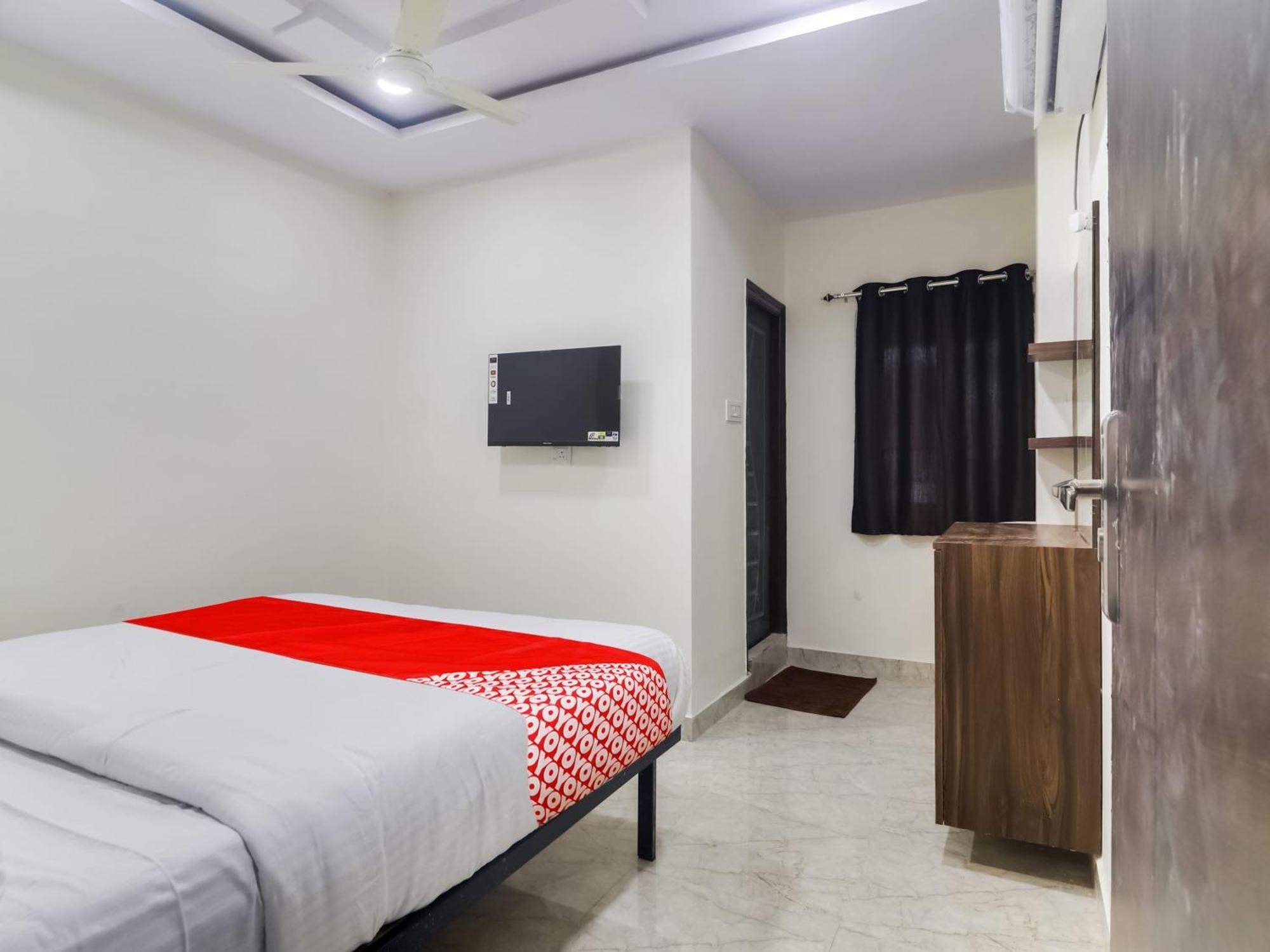 Hotel O Red Stone Hotels Хайдарабад Экстерьер фото