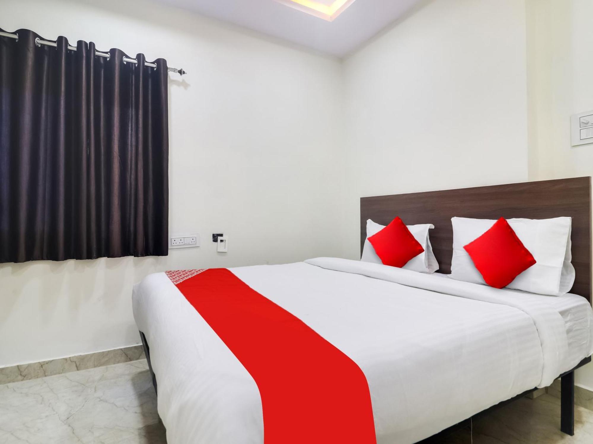 Hotel O Red Stone Hotels Хайдарабад Экстерьер фото
