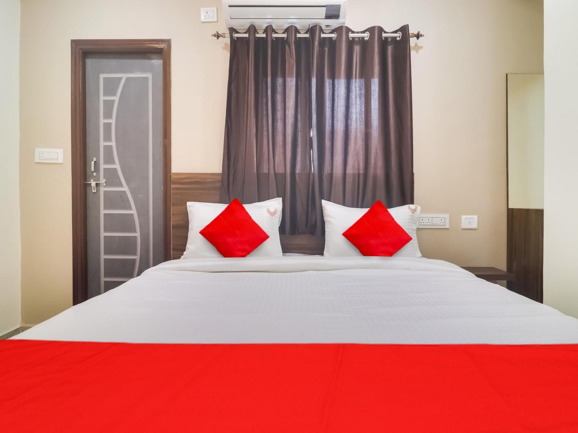 Hotel O Red Stone Hotels Хайдарабад Экстерьер фото