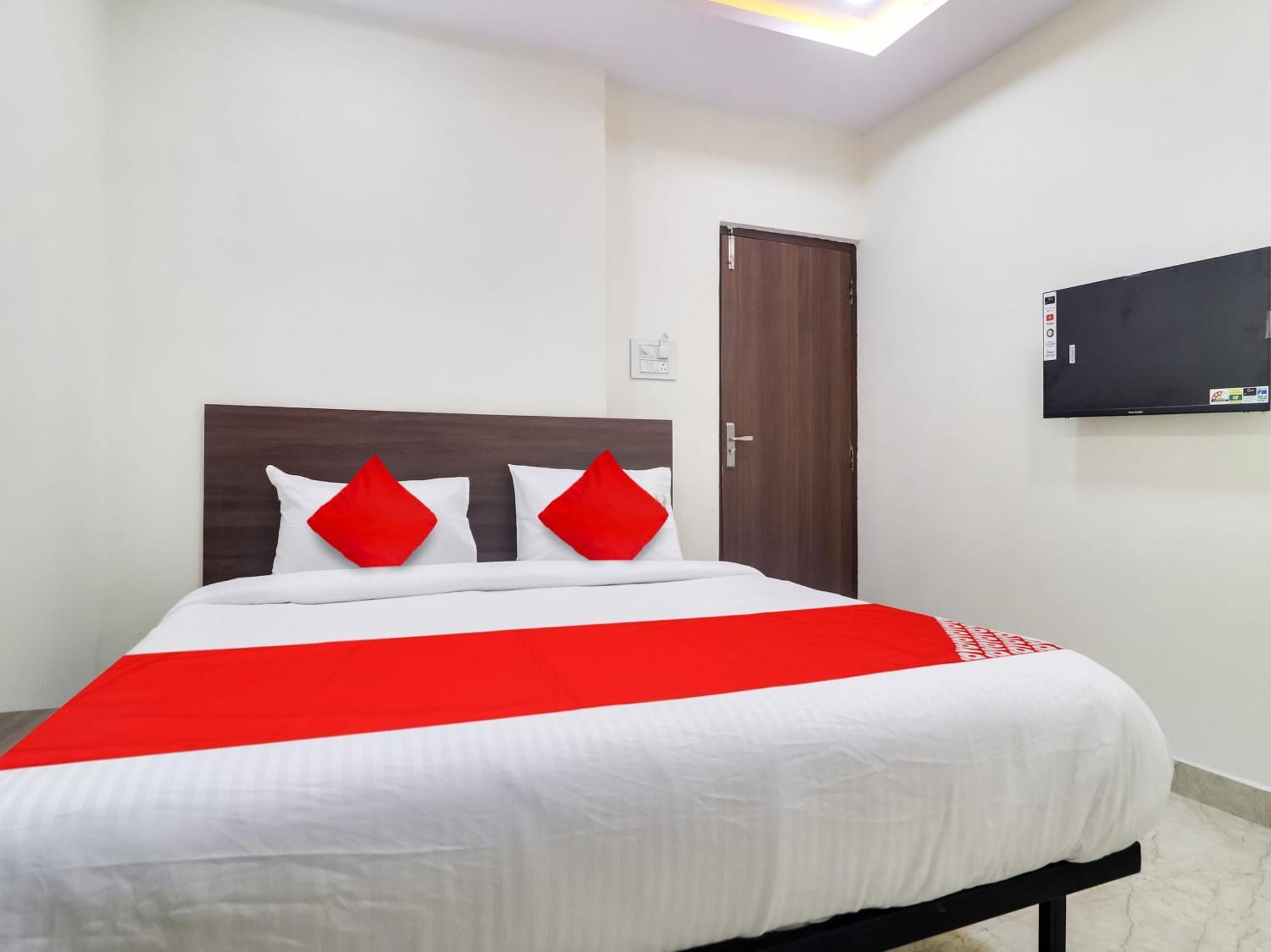 Hotel O Red Stone Hotels Хайдарабад Экстерьер фото