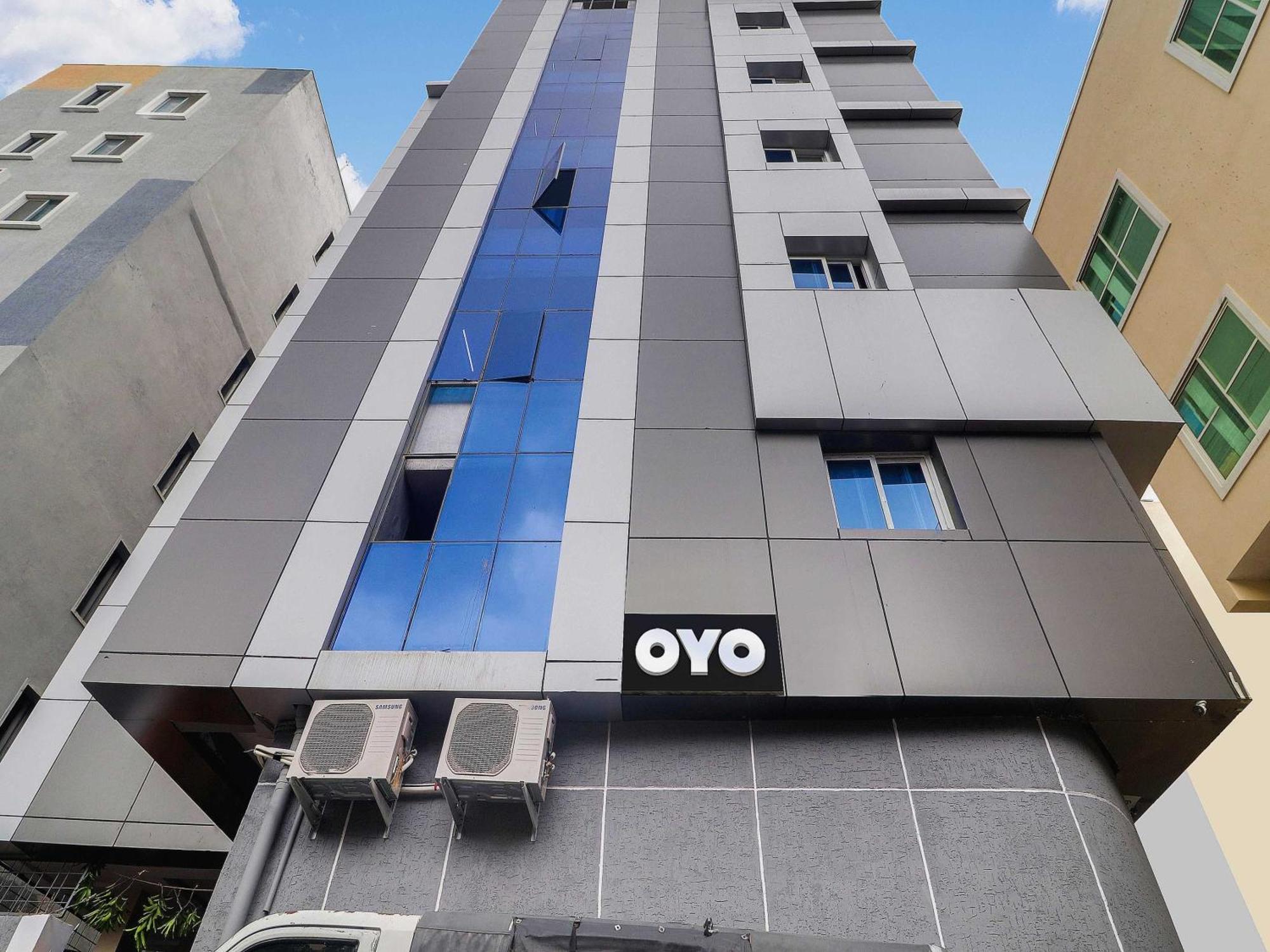 Hotel O Red Stone Hotels Хайдарабад Экстерьер фото